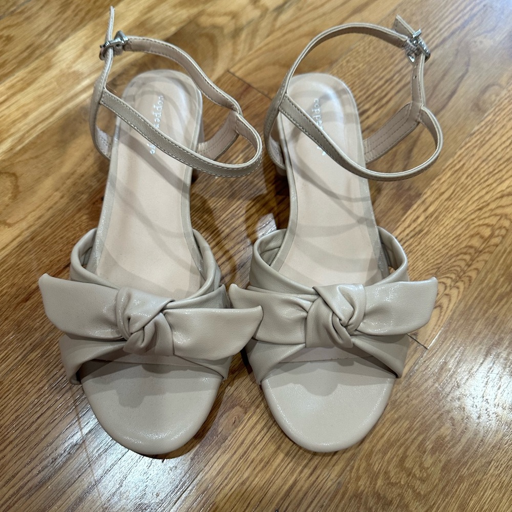 Copper Key Tan Sandals with Ankle Straps Girls 4 (fits women 51/2,6)